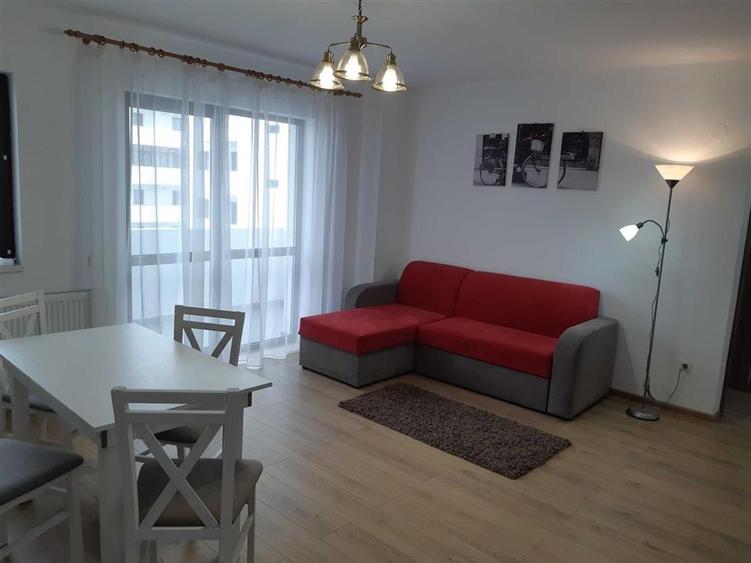 Apartament cu 2 camere semidecomandat, mobilat în Exterior Sud