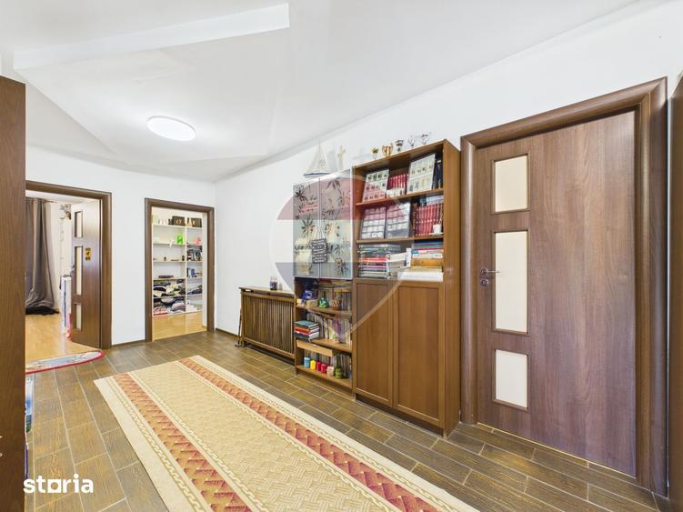 Casă cu Teren 1300 Mp în Central