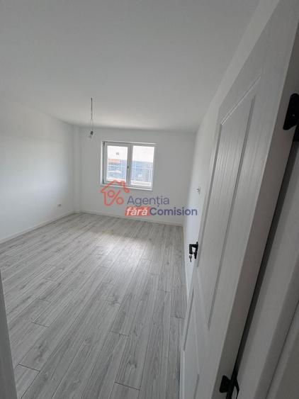 Apartament cu 3 camere decomandat în Vișan