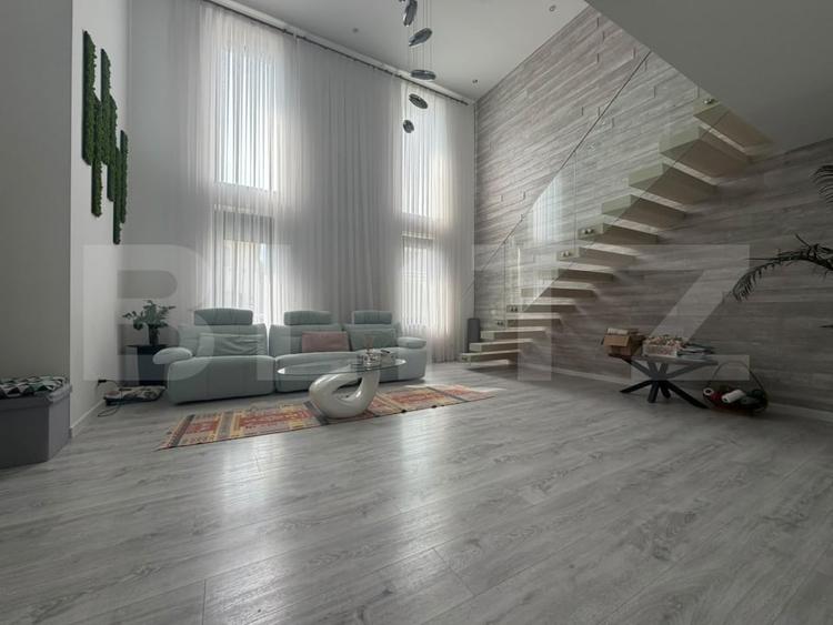 Duplex cu 3 camere cu Canalizare în Central