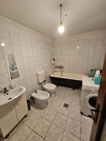 Casă individuală cu 3 camere cu Canalizare în Giarmata