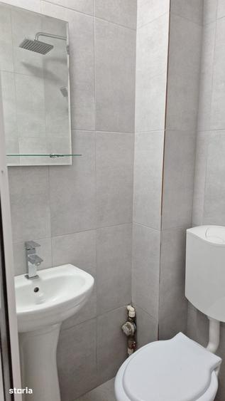 Garsonieră decomandată în Vest