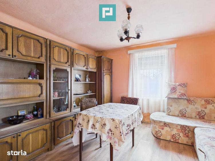 Casă cu 4 camere în Central
