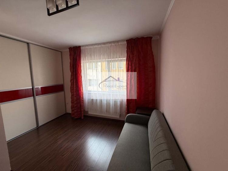 Apartament cu 4 camere decomandat în Bună Ziua