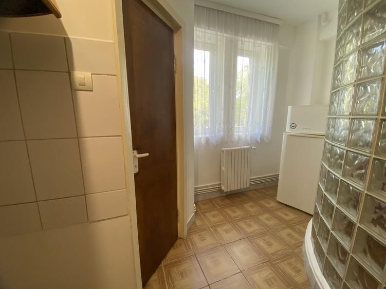 Apartament cu 2 camere decomandat, mobilat în Zorilor