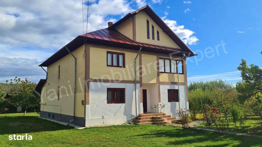 Casă cu 4 camere cu Teren 1917 Mp în Central