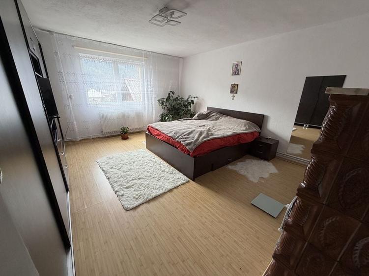 Casă cu 4 camere în Central
