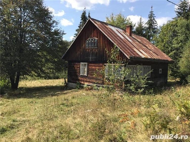 Casă individuală cu 2 camere cu Teren 40000 Mp în Nord