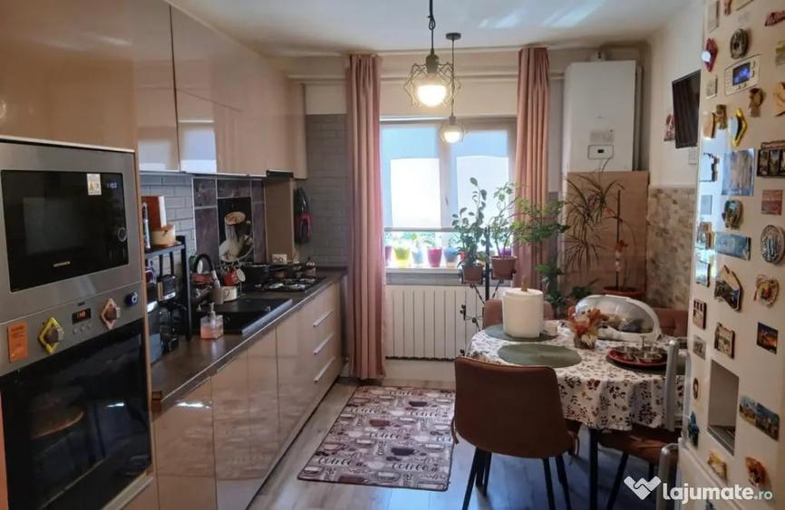 Apartament cu 2 camere decomandat în Între Lacuri