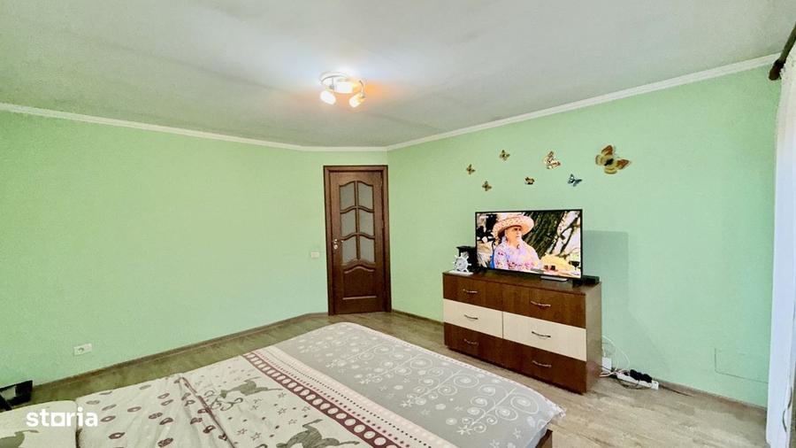 Casă cu 4 camere în Vlădești