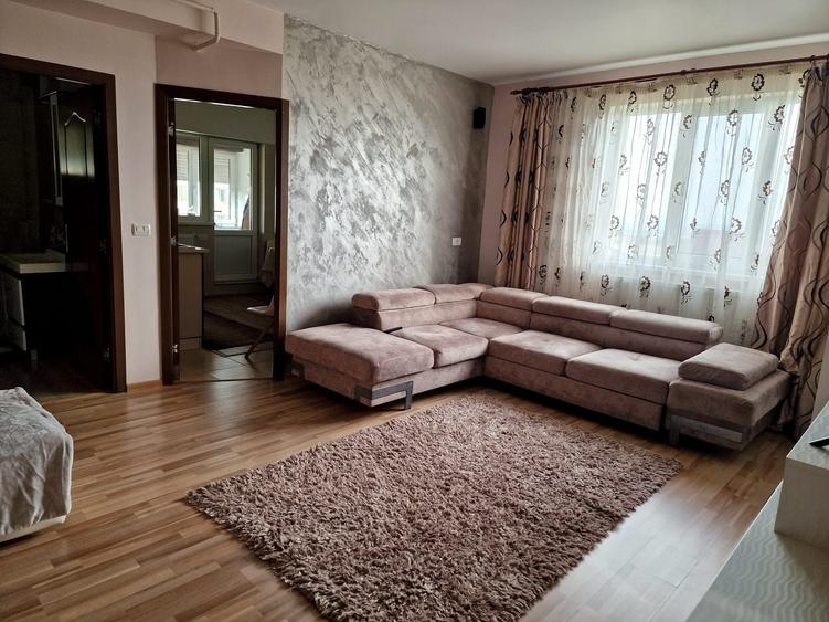 Apartament cu 3 camere decomandat în Dărmănești