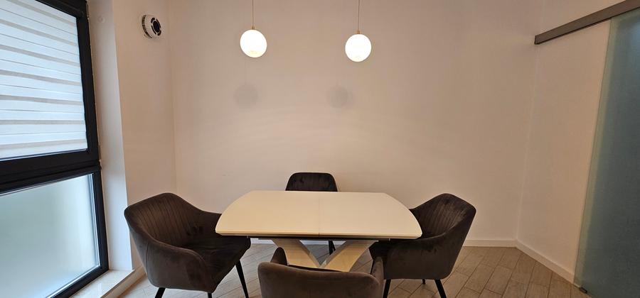 Apartament cu 3 camere decomandat, mobilat în Lujerului