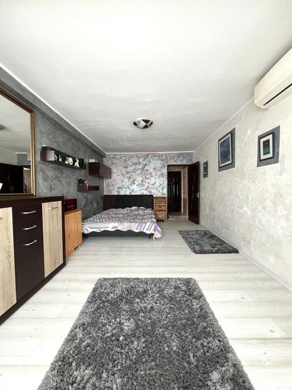 Apartament cu 2 camere decomandat în Micro 17