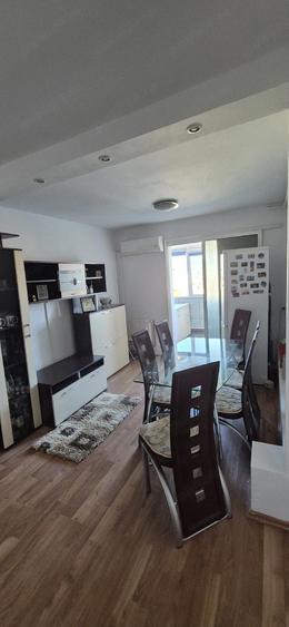 Apartament cu 2 camere decomandat în Ampoi 3