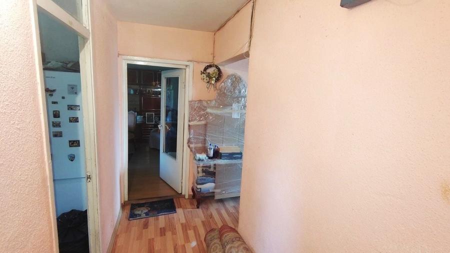 Apartament cu 4 camere decomandat în Dâmbul Rotund