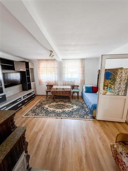 Casă cu 3 camere cu Teren 1439 Mp în Gepiu