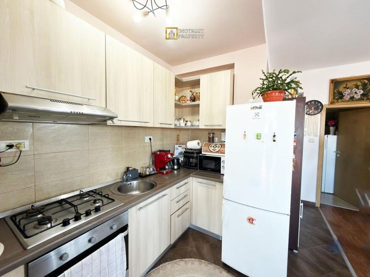 Apartament cu 2 camere decomandat, mobilat în Pârneava