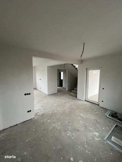 Casă cu 3 camere decomandat cu Teren 450 Mp în Lucian Blaga