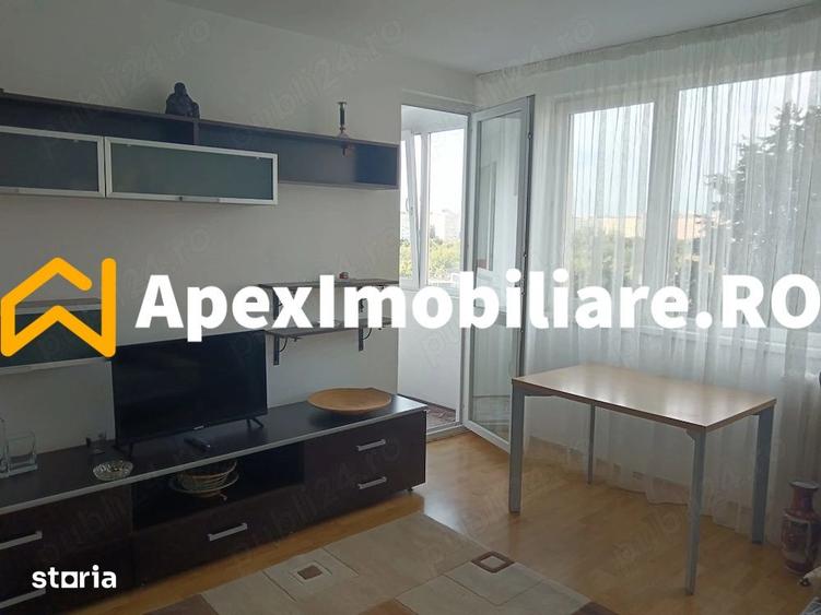 Apartament cu 2 camere semidecomandat în Tei