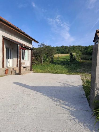 Casă cu 4 camere în Sânmihaiu Almașului
