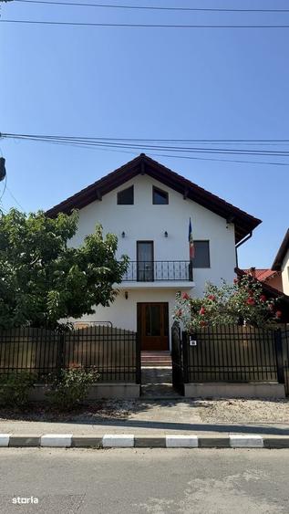 Casă cu 4 camere în Cremenari