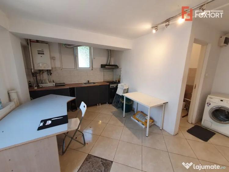 Apartament cu 3 camere decomandat în Steaua