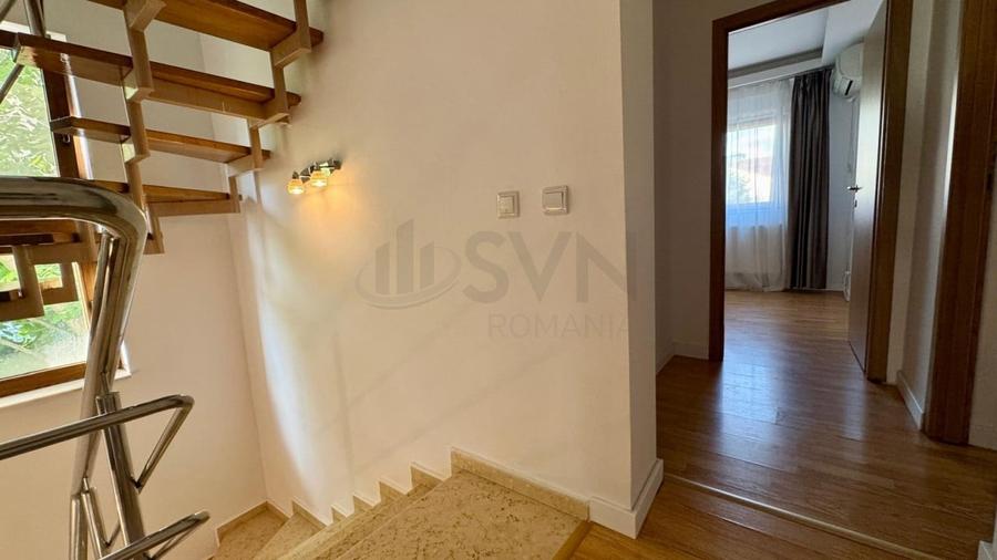 Casă individuală cu 5 camere cu Garaj în P-ta Presei Libere