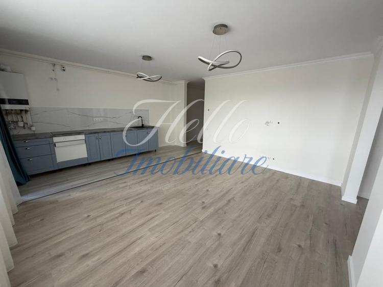 Apartament cu 4 camere decomandat în Florești