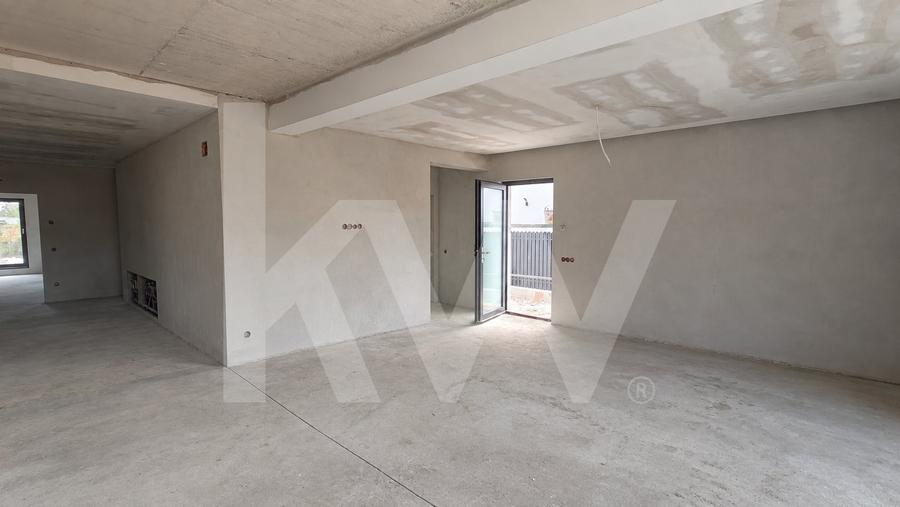 Penthouse cu 4 camere decomandat în Arhitecților - Calea Cisnădiei