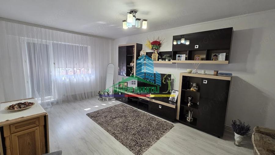 Apartament cu 3 camere decomandat în Brăilei