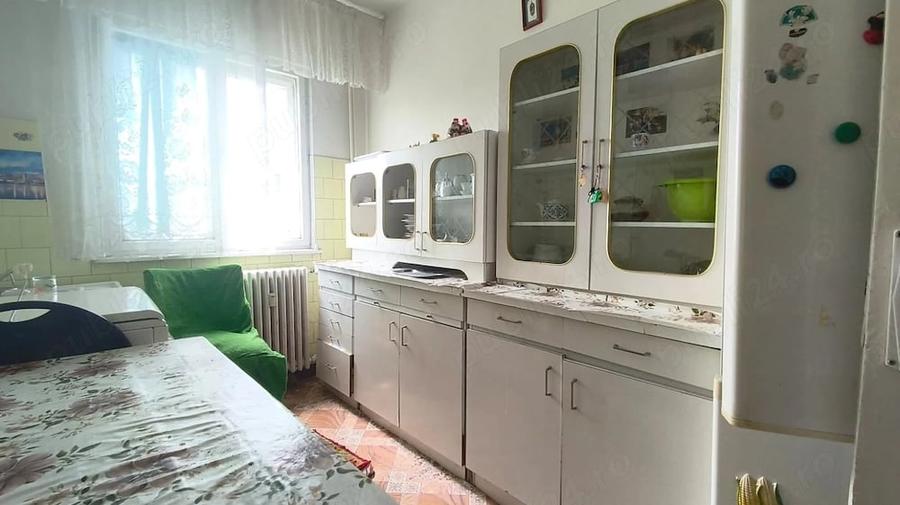 Apartament cu 2 camere decomandat în Gojdu