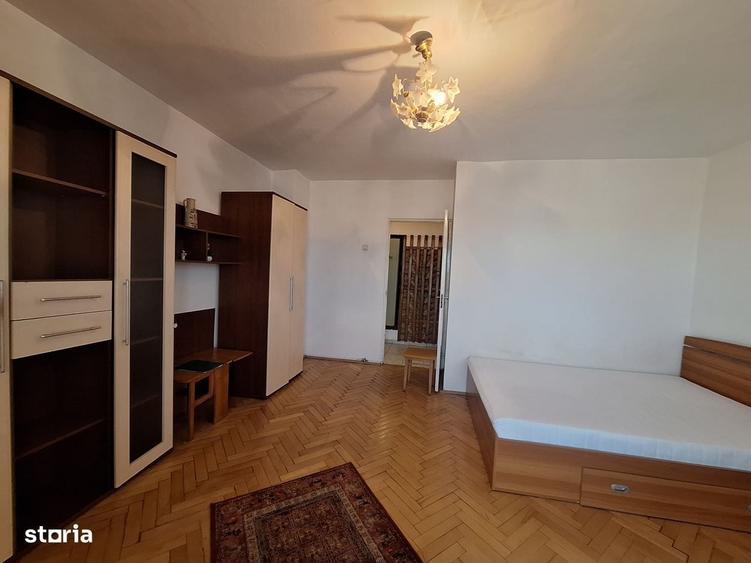 Garsonieră decomandată în Fabric