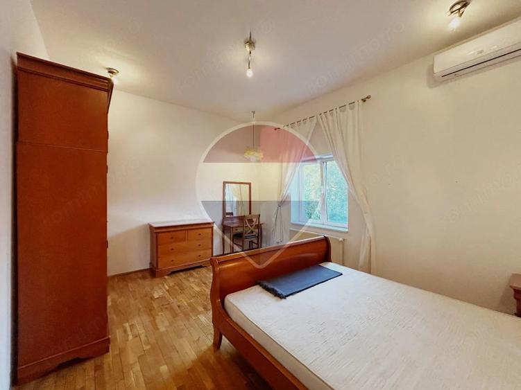 Apartament cu 3 camere semidecomandat în Primăverii