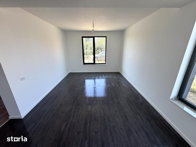 Casă cu 3 camere cu Teren 450 Mp în Holboca