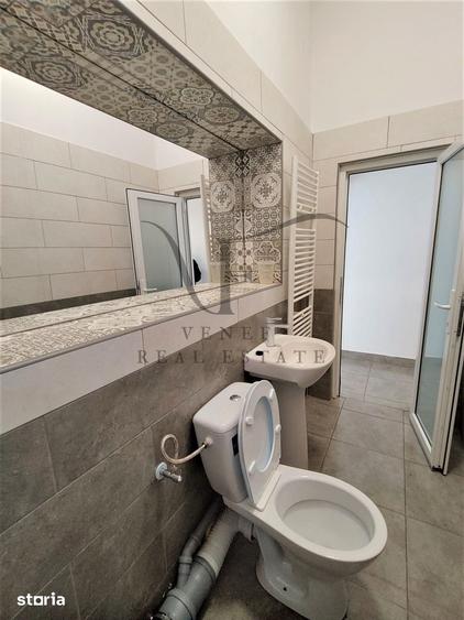 Casă cu 9 camere cu Teren 212 Mp în Eminescu