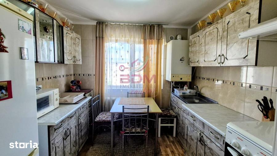 Apartament cu 3 camere decomandat în Central