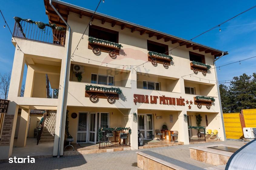 Spațiu comercial, de 1,000 mp, în Central