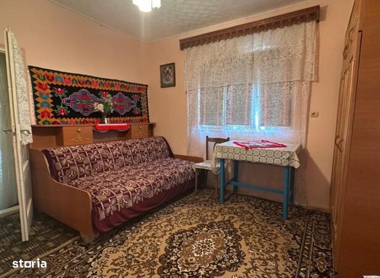 Casă cu 4 camere în Caraclău