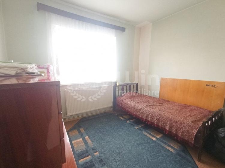 Apartament cu 4 camere decomandat, mobilat în Gruia