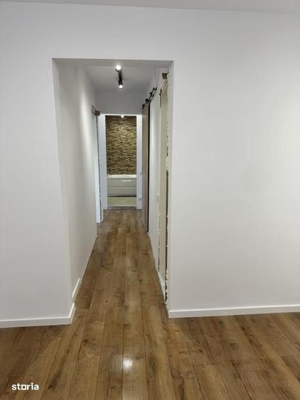 Apartament cu 3 camere decomandat în Ștefan cel Mare