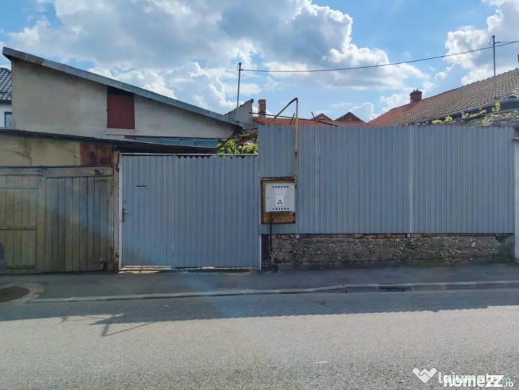 Casă cu 4 camere cu Teren 203 Mp în Central