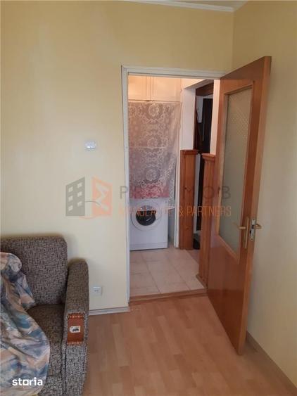 Apartament cu 3 camere decomandat în Dorobanți 1