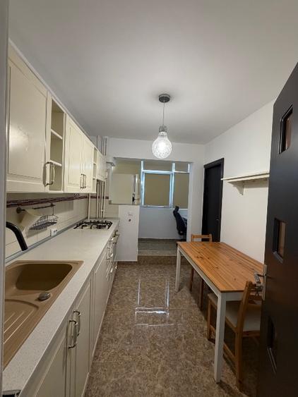 Apartament cu 2 camere decomandat, mobilat în Crângași