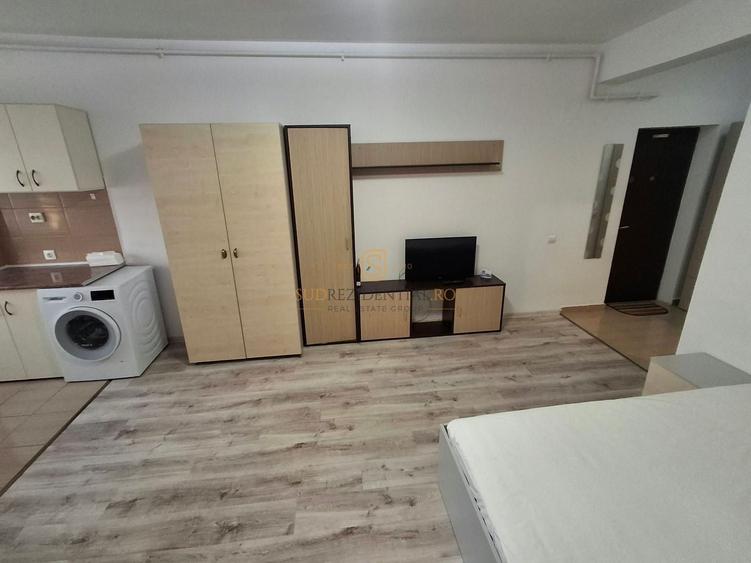 Garsonieră decomandată, mobilată în Central