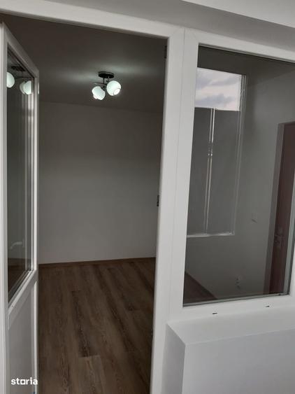 De inchiriat apartament cu 2 camere si balcon, renovat,mobilat 1100lei - 2