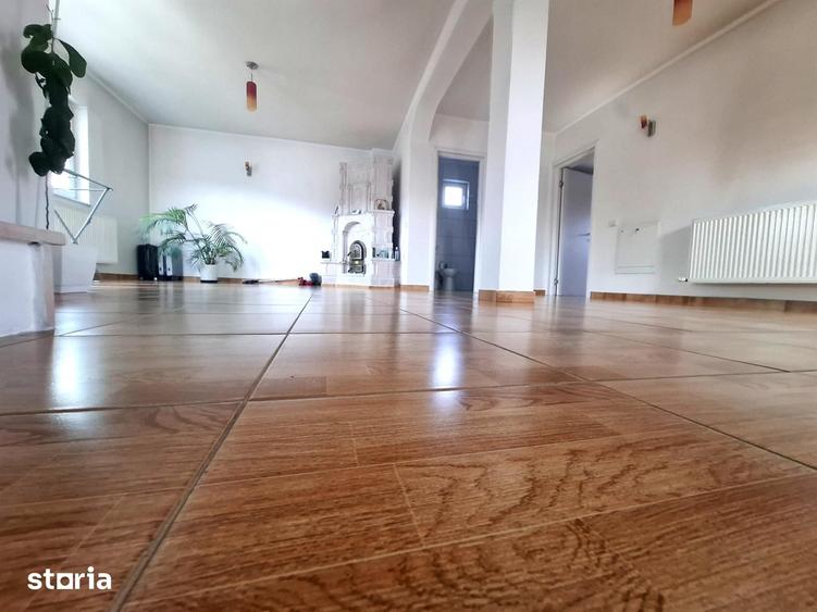 Casă cu 4 camere cu Teren 376 Mp în Traian