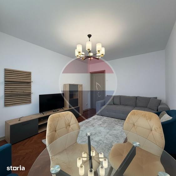 Apartament cu 3 camere decomandat în Independenței