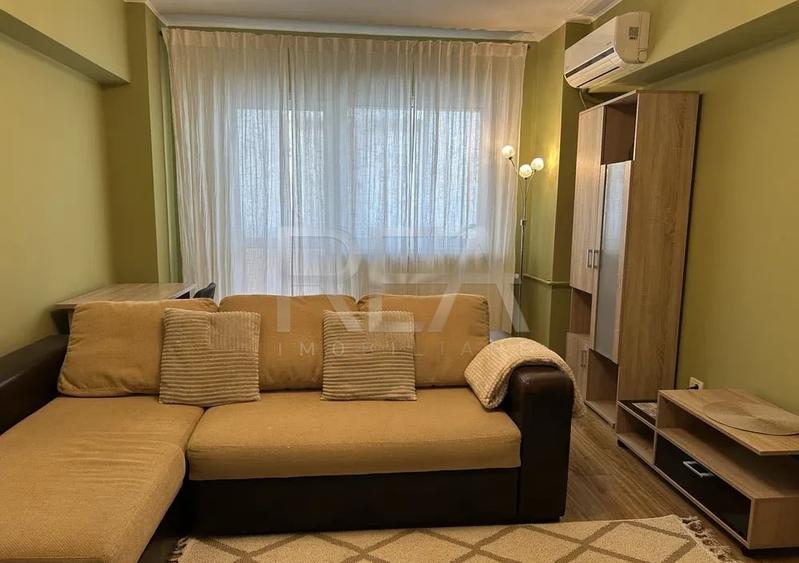 Apartament cu 2 camere semidecomandat, mobilat în Timpuri Noi