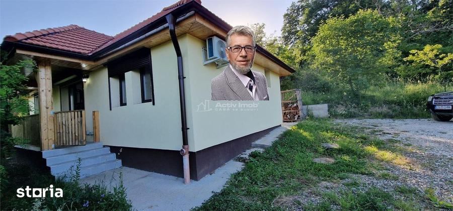 Casă cu 3 camere decomandat cu Teren 400 Mp în Central
