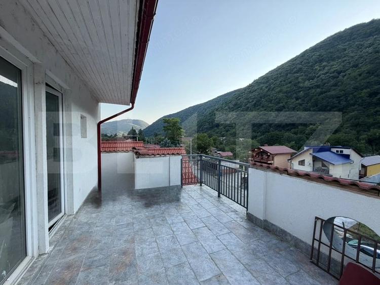 Casă cu Teren 192 Mp în Central
